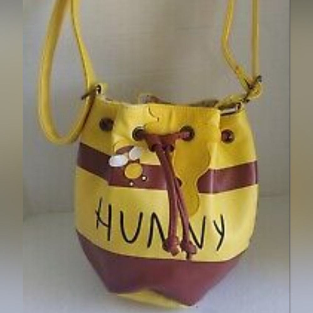 Loungefly OG Heart Logo Winnie the Pooh Bucket Bag NWT Pre‑Funko 2018 - Picture 7 of 10